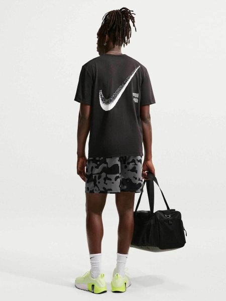 Nike Hyverse Men's Dri-FIT UV Training T-Shirt